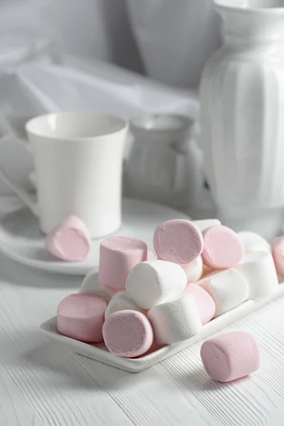 Pink White Marshmallows Wooden Table Kitchen Utensils — Stock Photo, Image