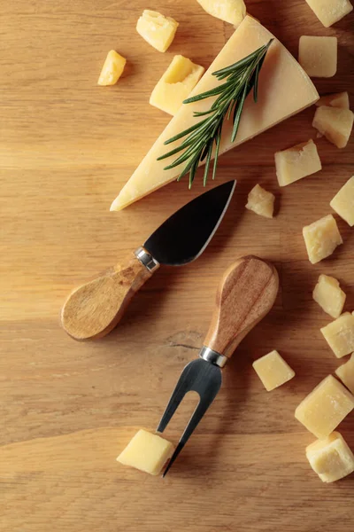 Parmesan Cheese Rosemary Wooden Background Top View — Stock fotografie