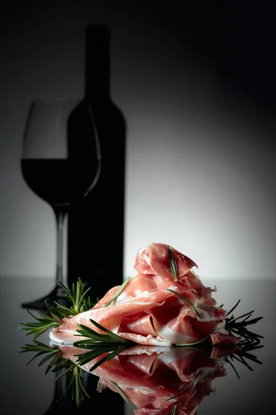 Italian Prosciutto Spanish Jamon Rosemary Red Wine Black Background — 스톡 사진