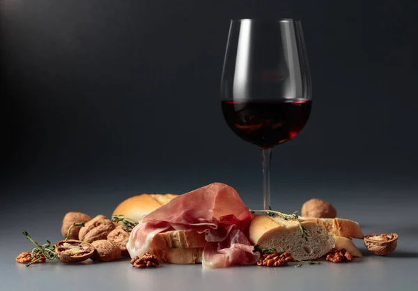 Prosciutto Red Wine Baguette Walnuts Thyme Copy Space — Stock Photo, Image