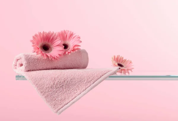 Spa Composition Pink Gerber Towels Pink Background Copy Space — Stock Photo, Image
