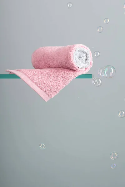 Towel Glass Shelf Background Bubbles Concept Theme Bath Hygiene Copy — Stockfoto
