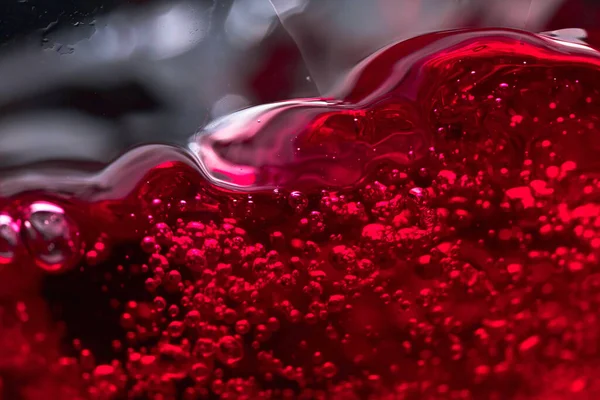 Siyah Arka Planda Kırmızı Şarap Soyut Sıçrama Makro Çekim — Stok fotoğraf