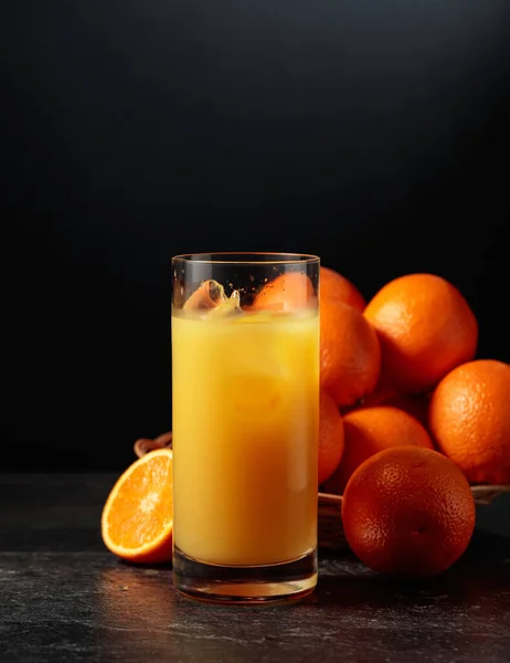 오렌지 주스에 얼음을 — 스톡 사진