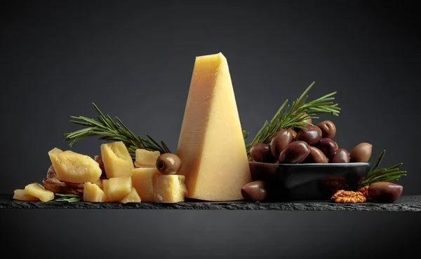 Parmesan Cheese Olives Rosemary Black Background — Foto Stock