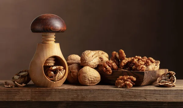 Walnuts Old Wooden Table Frontal View — Stock Photo, Image