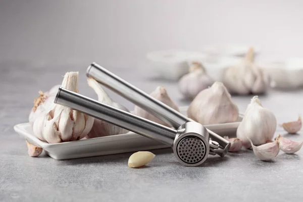 Garlic Garlic Press Grey Stone Table — Stok fotoğraf