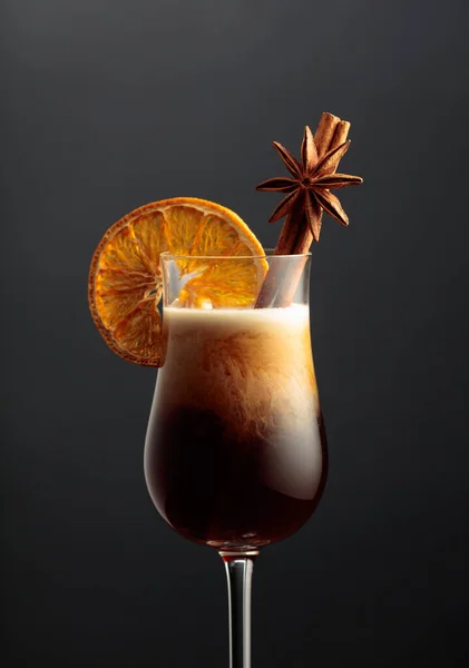 White Russian Cocktail Garnished Cinnamon Anise Dried Orange Slice — Stock fotografie
