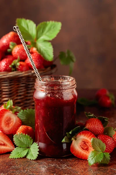 Strawberry Jam Fresh Berries Leaves Old Brown Table — Stock Photo, Image