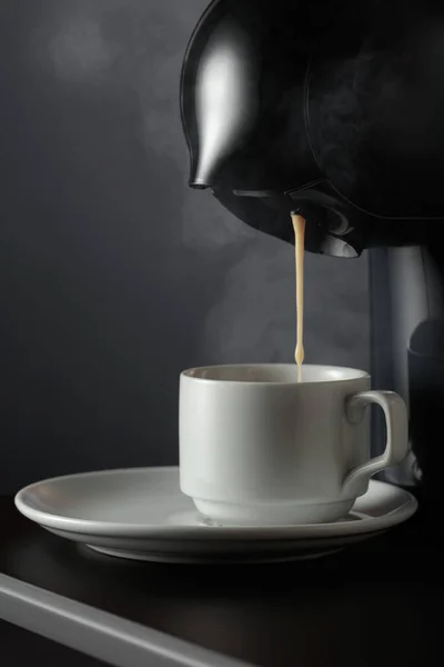 Espresso Machine Making Fresh Coffee Black Background Copy Space — Stock Photo, Image