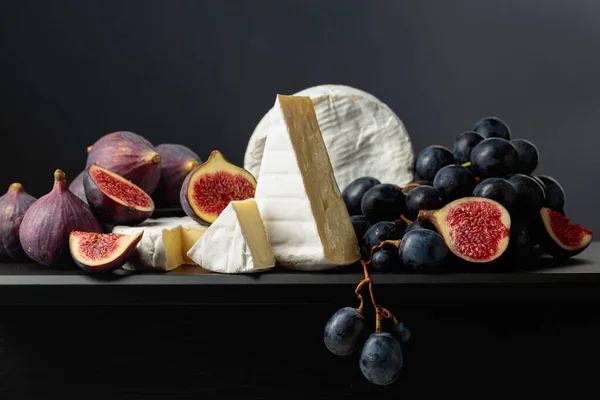 Camembert Cheese Figs Grapes Soft Cheese Fruits Black Background — Stock Photo, Image