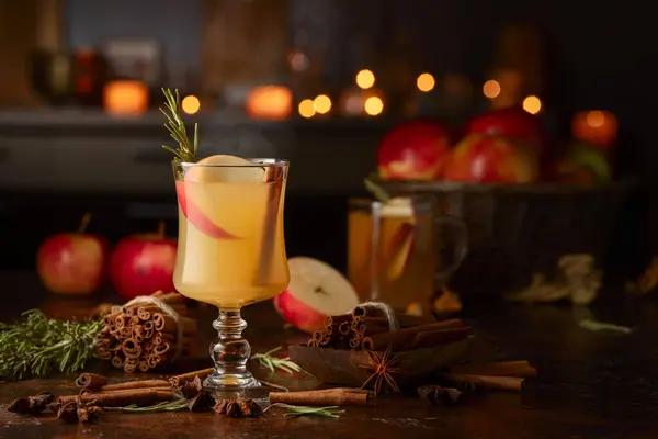 Mulled Cider Slice Apples Cinnamon Rosemary Anise Stars Glass Cups — Stock Photo, Image