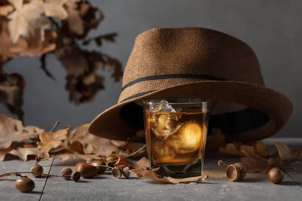 Whiskey Ice Stone Table Dried Oak Leaves Man Hat — Stock Photo, Image