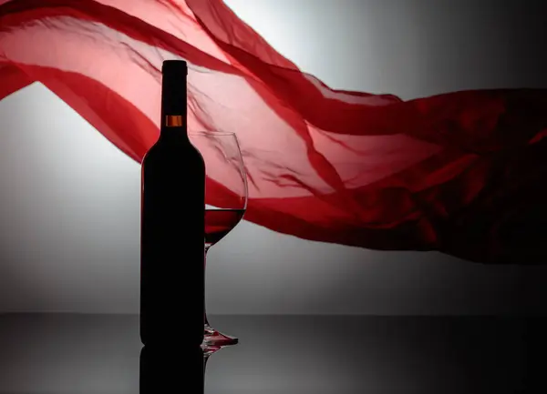 Bottle Glass Red Wine Silhouette Backlight — Stock Photo, Image