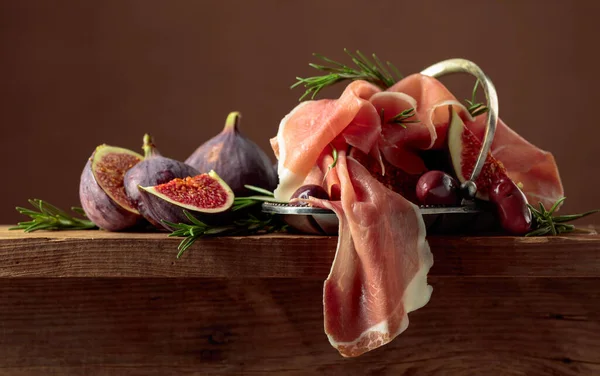 Prosciutto Figs Rosemary Red Olives Old Wooden Table Copy Space — Stock Photo, Image