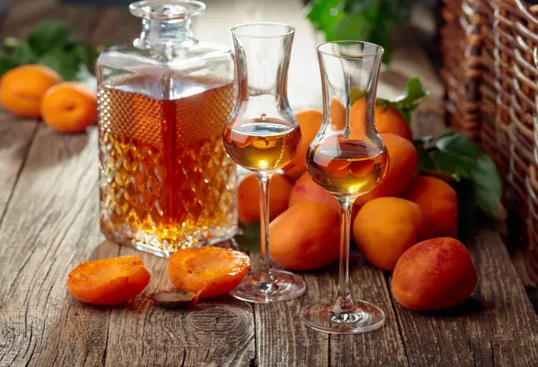 Apricot Liquor Fresh Apricots Old Wooden Table Wine Juicy Fruits — Stock Photo, Image