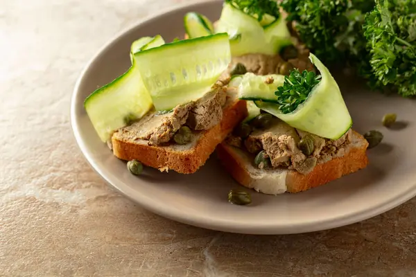 Toasts Pate Beige Plate Open Sandwiches Pate Fresh Cucumber Capers — Stock Photo, Image