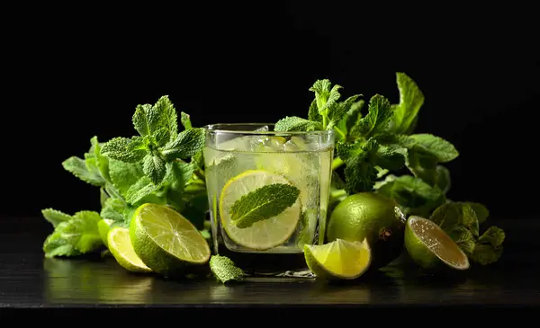 Mojito Ice Lime Mint Black Wooden Table Royalty Free Stock Images