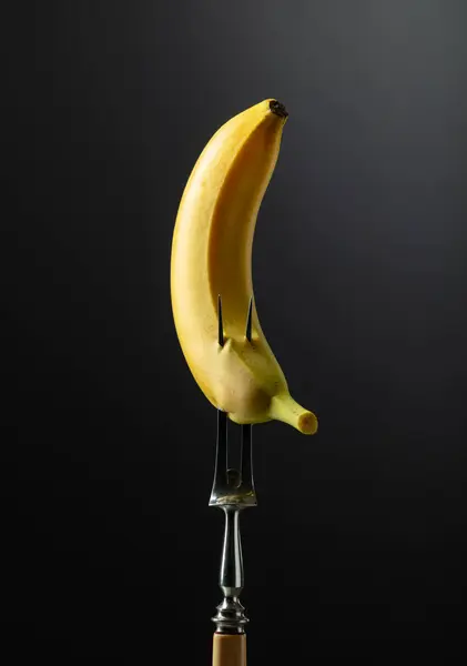 Reife Saftige Banane Auf Schwarzem Hintergrund Stockbild