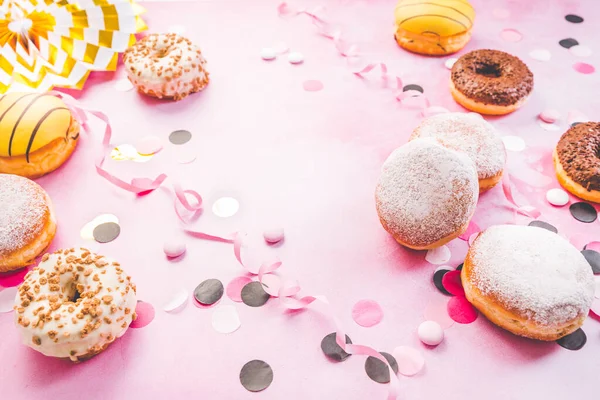 Traditional Berliner Carnival Party German Krapfen Donuts Streamers Confetti Colorful — Stock Photo, Image