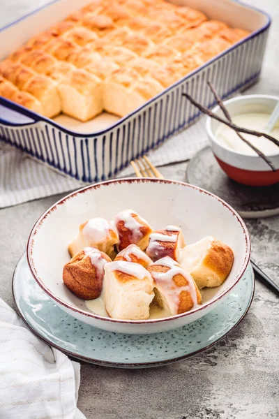 Buchteln Sweet Rolls Made Yeast Dough Milk Butter Served Vanilla — Stockfoto