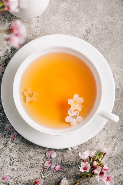 Tea Cherry Blossom Petals Sakura Tea White Cup — Stock Photo, Image