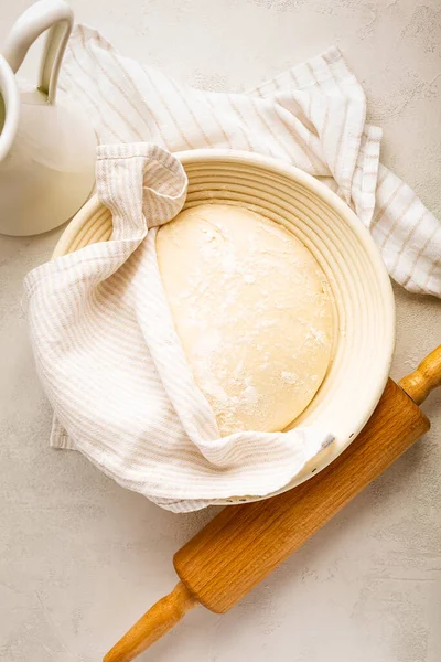 Raw Yeast Dough Resting Rising Special Basket Kitchen Table — Stock Photo, Image