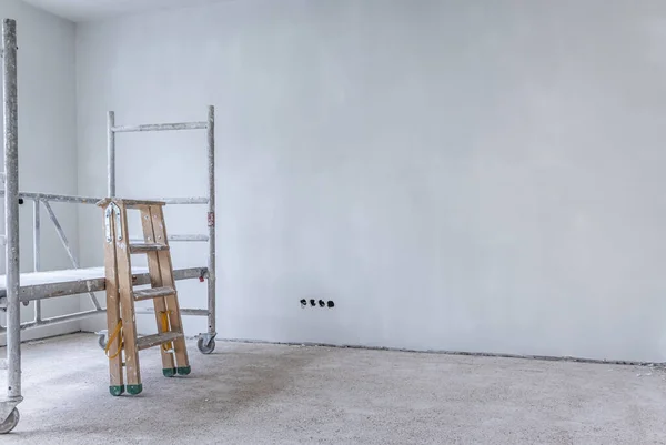 Pintura Paredes Habitación Con Escalera Durante Renovación — Foto de Stock