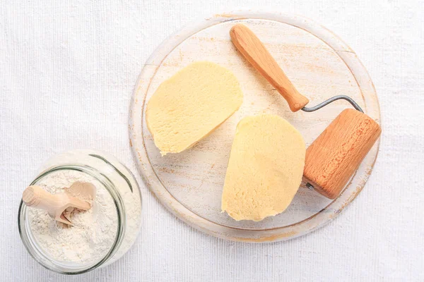 Pastel Crudo Corteza Masa Fresca Preparada Con Harina —  Fotos de Stock