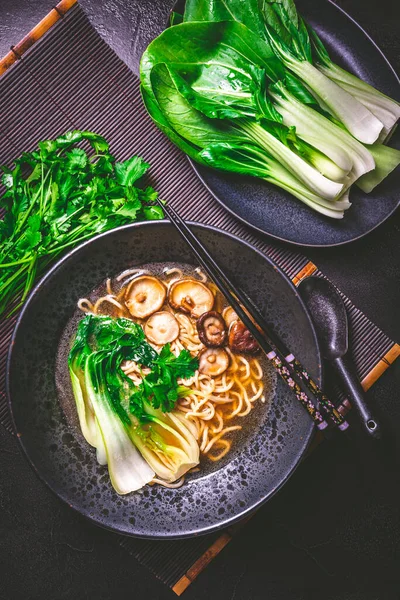 Freshly Prepared Vegan Ramen Soup Full Umami Flavours Ramen Noodles — Stock Photo, Image