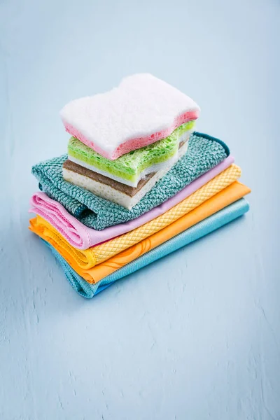 Assortimento Spugne Stracci Detergenti Diversi Con Panno Fibra Panno Microfibra — Foto Stock