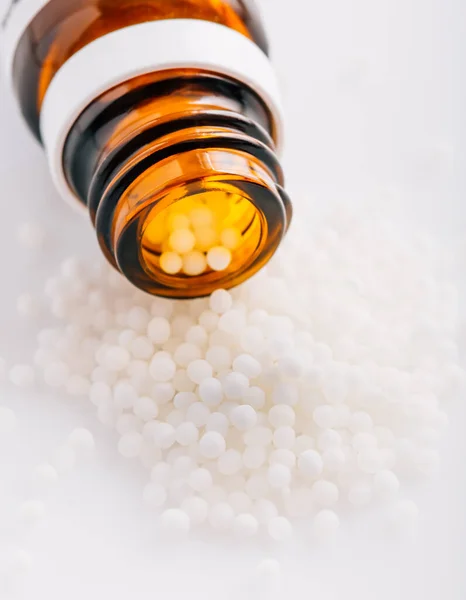 Kula Homeopatyczna Szklana Butelka Homeopatia Medycyna Alternatywna — Zdjęcie stockowe
