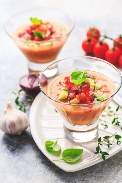 Sopa Gazpacho Tomate Con Pepinos Frescos Sopa Tradicional Tomate Frío — Foto de Stock