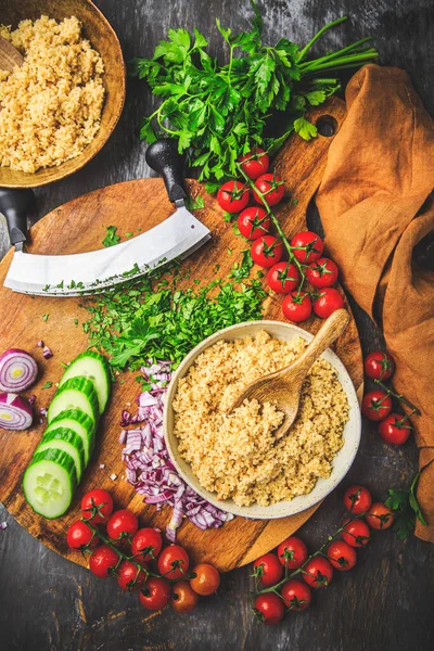 Preparing Traditional Oriental Salad Tabouleh Couscous Bulgur Ingredients Cutting Board — Stock Photo, Image