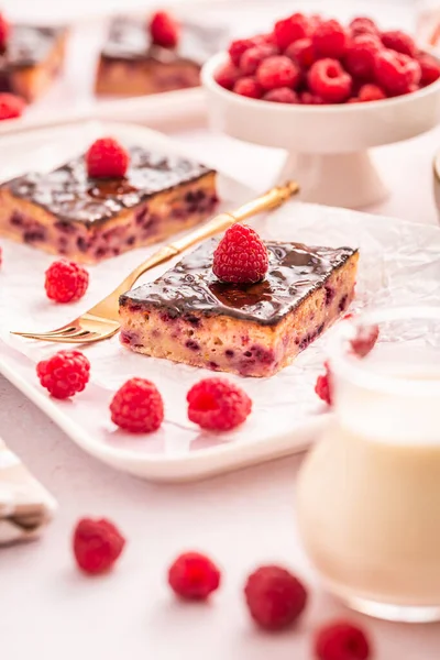 Traditional Buttermilk Sheet Cake Raspberries Chocolate Ganache — Stock Photo, Image