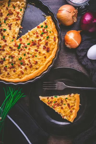 Pastel Cebolla Casera Con Tocino Tradicional Pastel Cebolla Salada Alemana — Foto de Stock