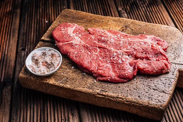 Raw Chuck Eye Beef Steak Seasoned Salt Pepper Wooden Cutting — Stock Photo, Image