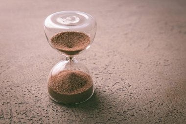 Kum saati, yaşam süresi konsepti veya eski tarz zaman yönetimi