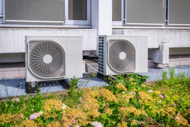 Çift Inverter, ısıtma ve soğutma pompası kombinasyonu, endüstriyel binaya yüklendi