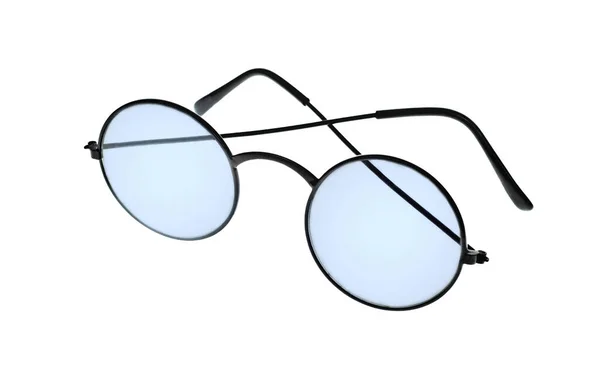 白で隔離された現代のサングラス — ストック写真