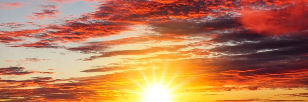 Захід Сонця Небі Хмарами — стокове фото