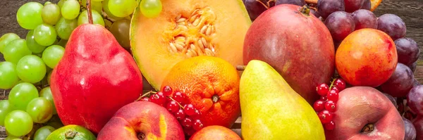 Frische Und Gesunde Vielfarbige Früchte — Stockfoto