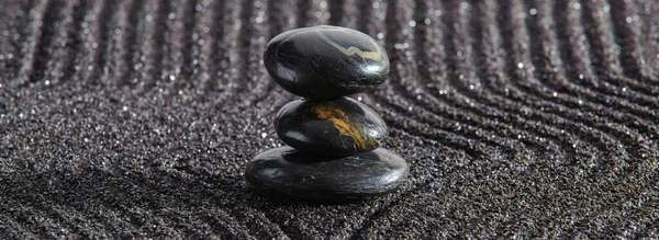 日本禅园 石子镶嵌在质砂中 — 图库照片
