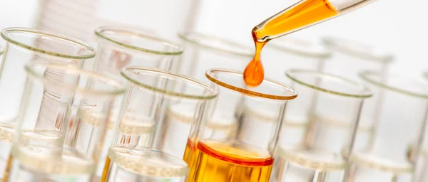 Reagenzgläser Und Gläser Chemielabor — Stockfoto