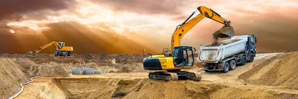 Excavadora Está Trabajando Excavando Sitio Construcción — Foto de Stock