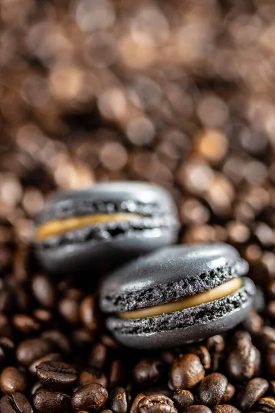 Sweet Macaron Dessert Coffee Beans Background — Stock Photo, Image