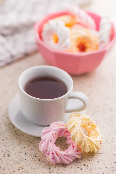 Different Colors Meringues Sprinkles Tea Cup Kitchen Table — Stock Photo, Image