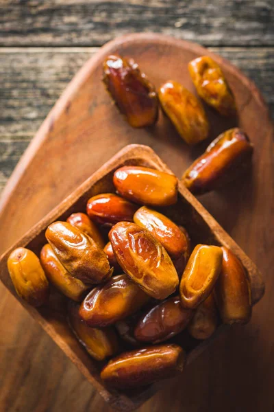 Dried Dates Fruit Wooden Bowl Top View — Stock Photo, Image