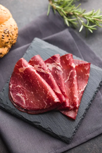Smoked Bresaola Italian Appetizer Dried Beef Meat Cutting Board — Stock Photo, Image