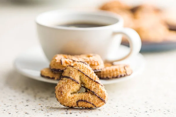 Çeşitli Kurabiyeler Tatlı Bisküvi Kahve Fincanı — Stok fotoğraf